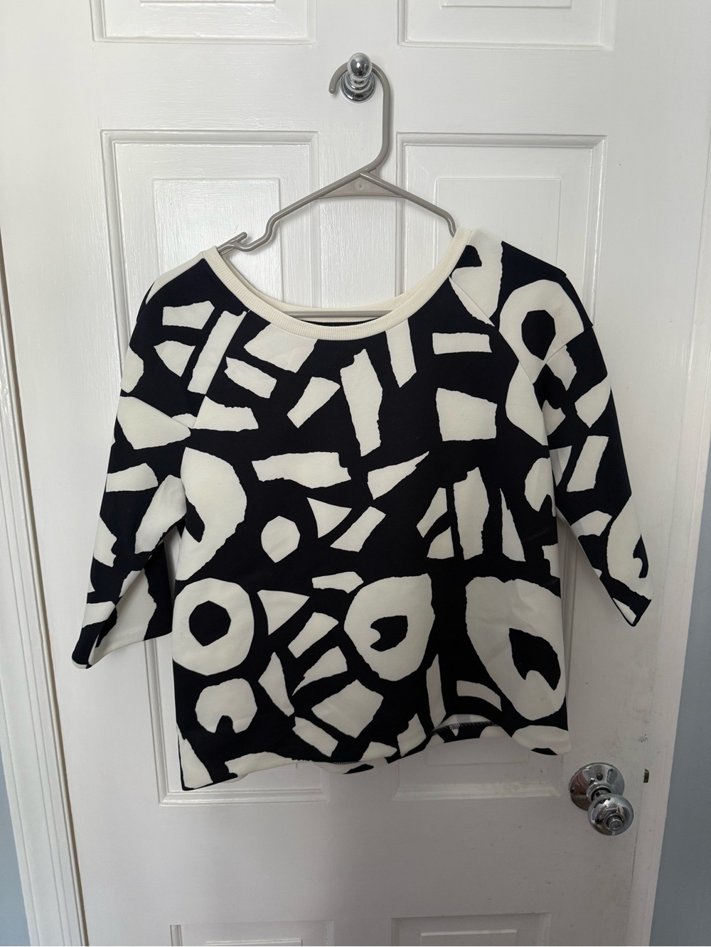 LOFT Black and White Abstract top